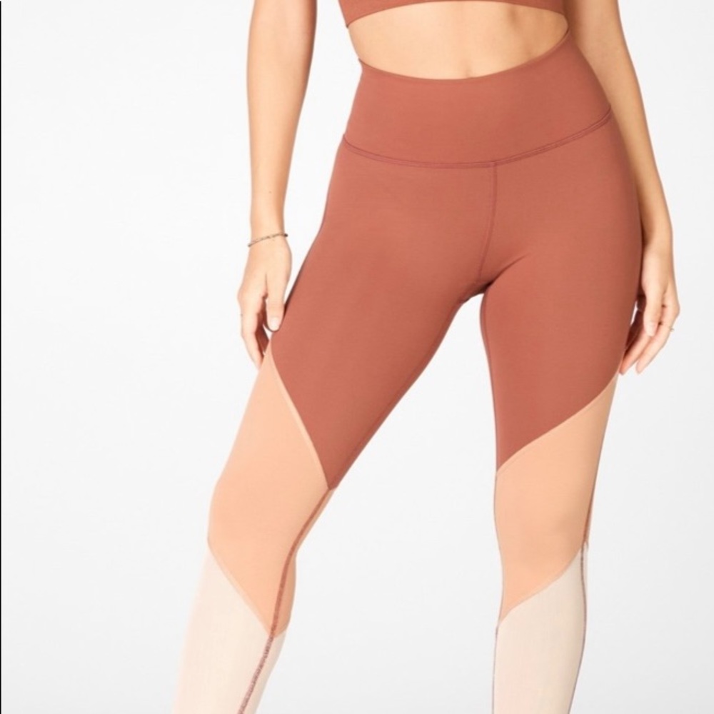 Fabletics Zone High Waisted 7/8 Leggings